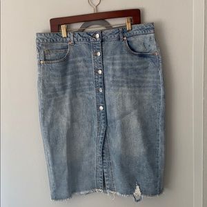Wild Fable denim button up skirt size 14